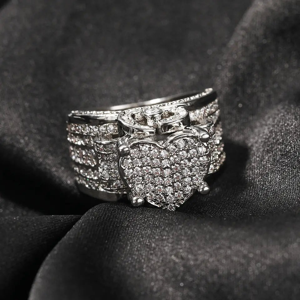 Brass Micro Pave Zircon Engagement Ring Hip Hop Heart Design Trendy Ring For Wedding Gift