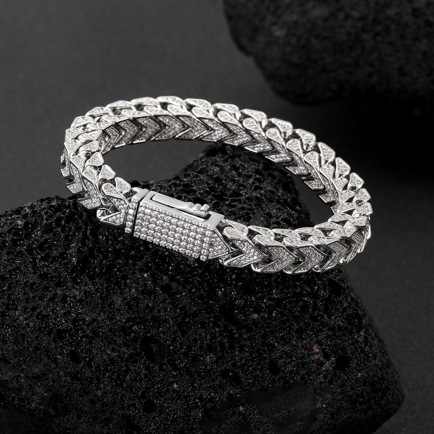 Hip Hop 8mm V shaped Cuban Chain Full of CZ Iced Out Diamond Bracelet Jewelry