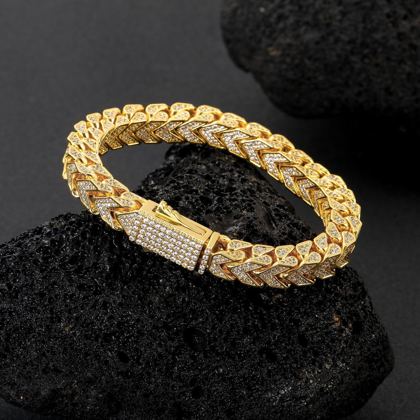 Hip Hop 8mm V shaped Cuban Chain Full of CZ Iced Out Diamond Bracelet Jewelry
